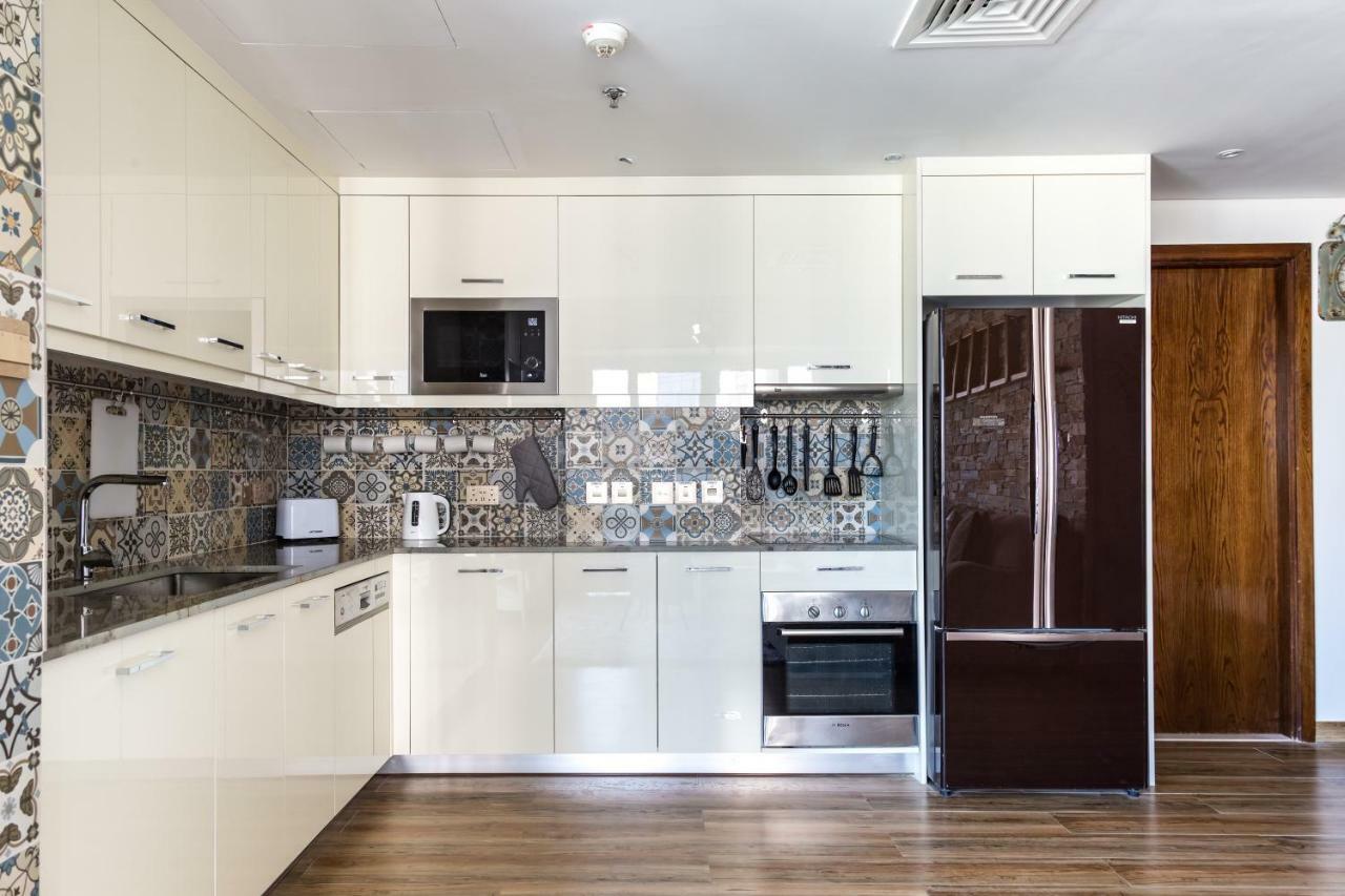 Higuests - 8 Boulevard Apartment Dubai